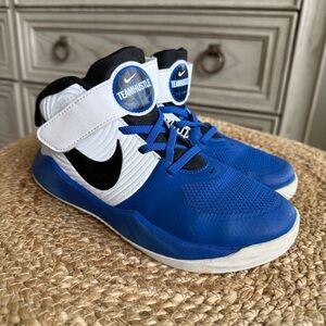 Nike Kids' Team Hustle Blue and White Basketball Shoes in Size 1